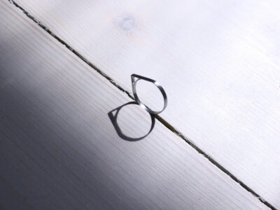 Prsten minimal špičatý